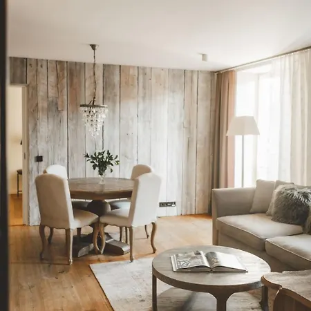 Frost Boutique Hotell 4*