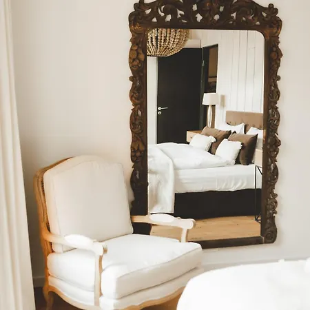 フロスト ブティック ホテル 4*